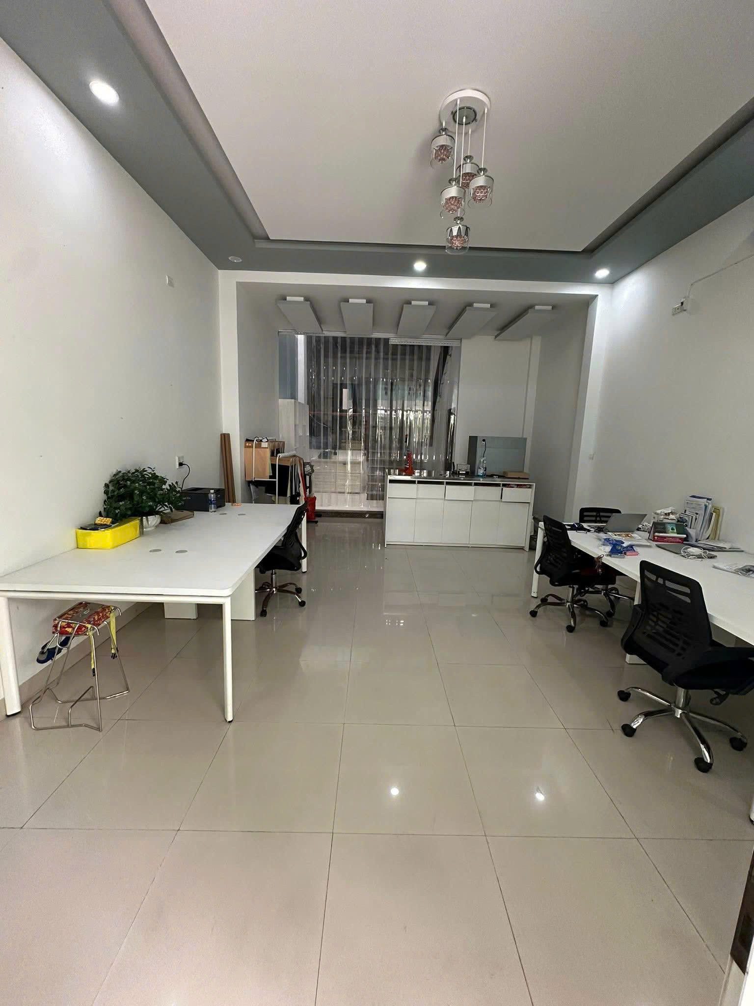 Cho thuê nhà 3 tầng mặt tiền đường Đoàn Khuê, Khuê Mỹ