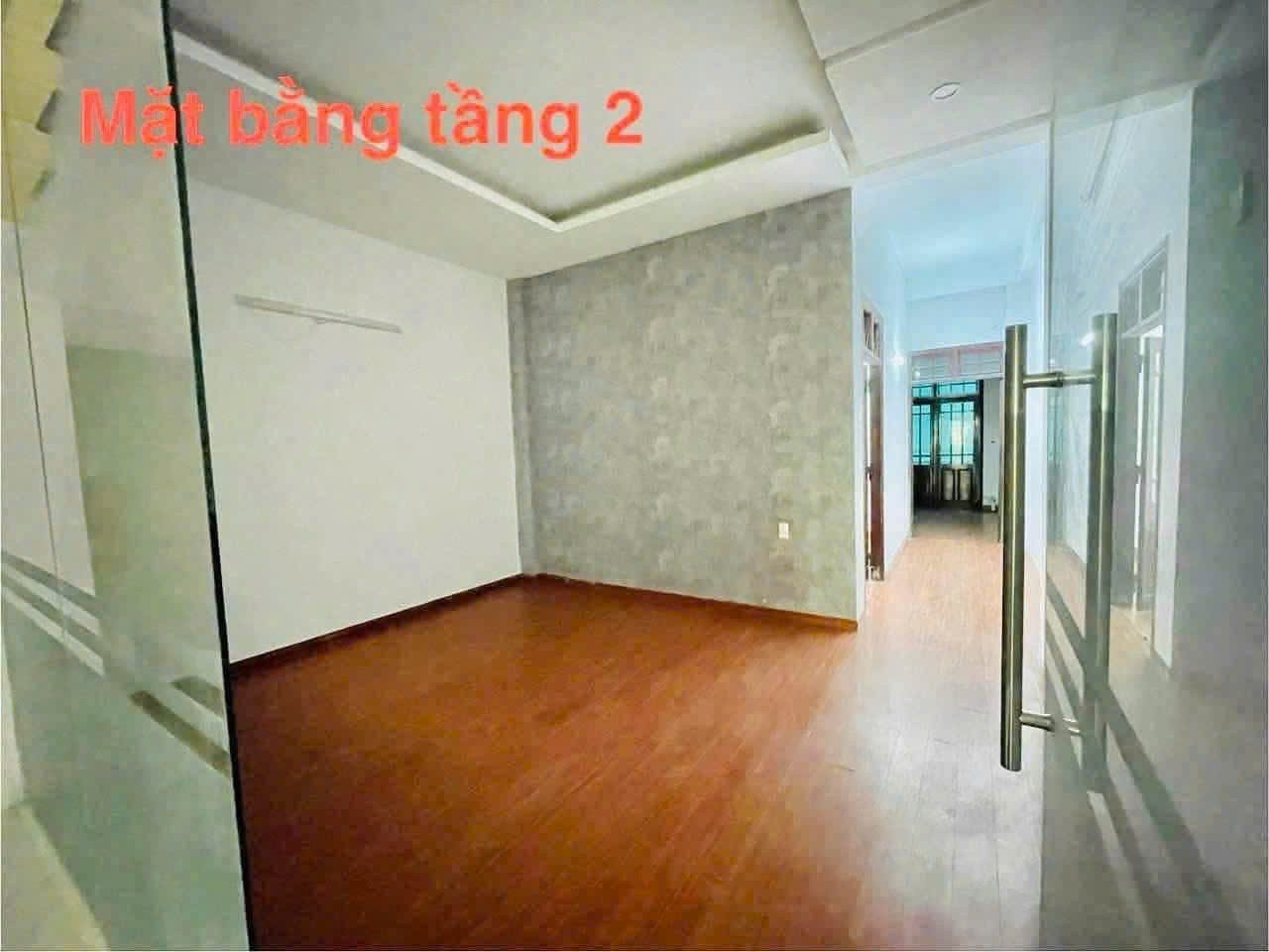 Hình 3