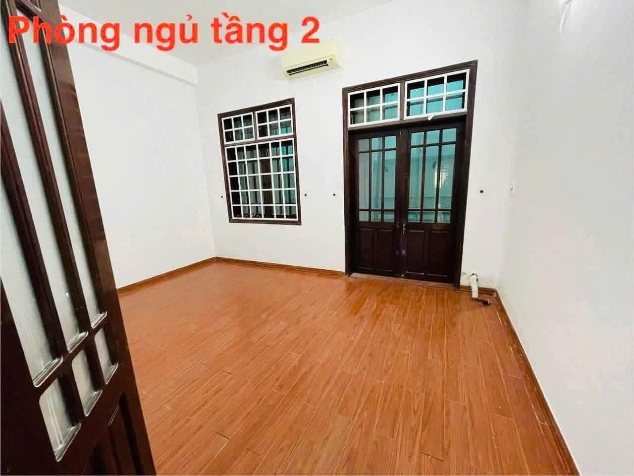 Hình 4