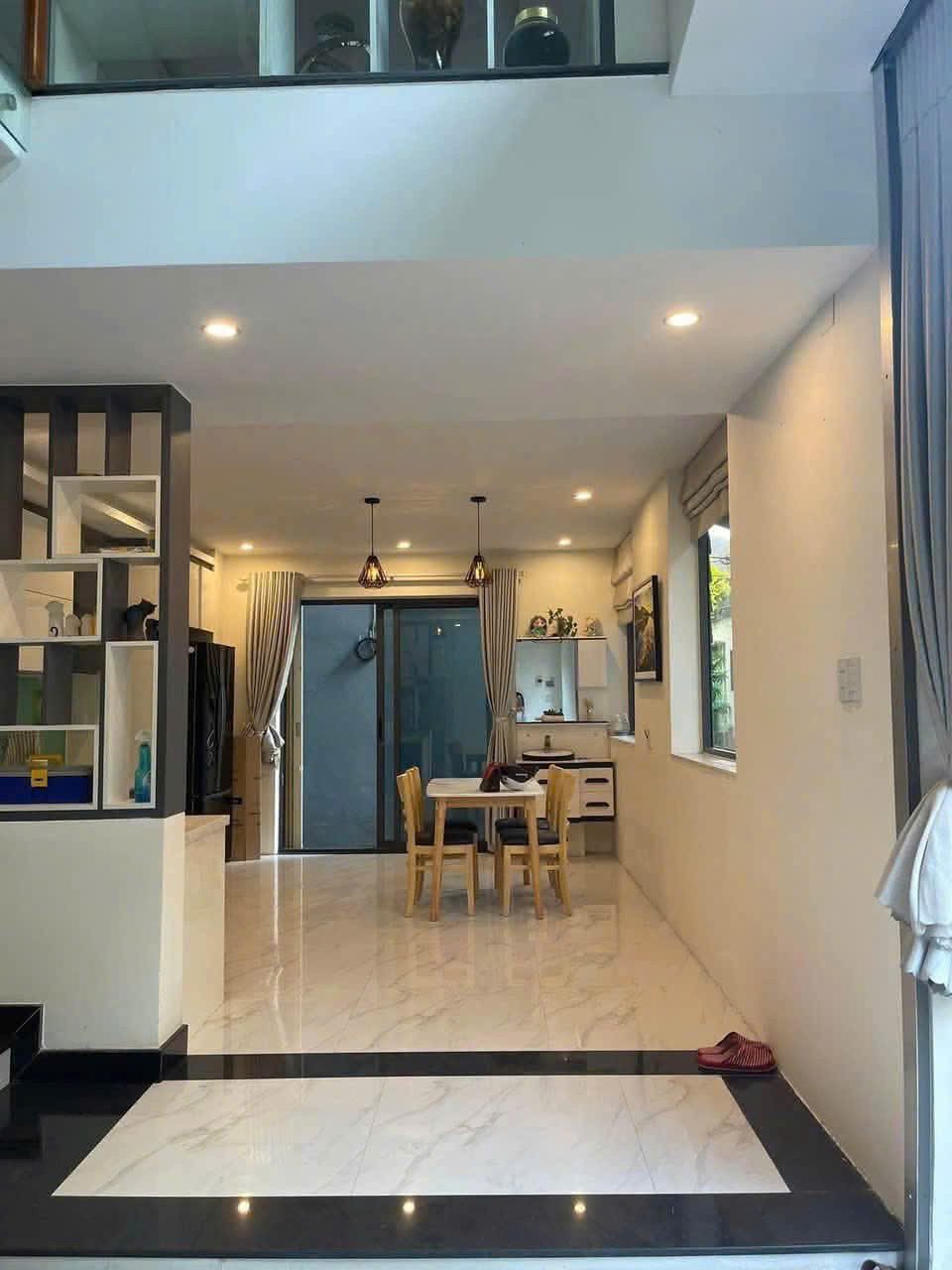 Cho thuê nhà kiệt Nguyễn Hữu Thọ, Hòa Thuận - Giá ưu đãi chỉ 15 triệu/tháng!