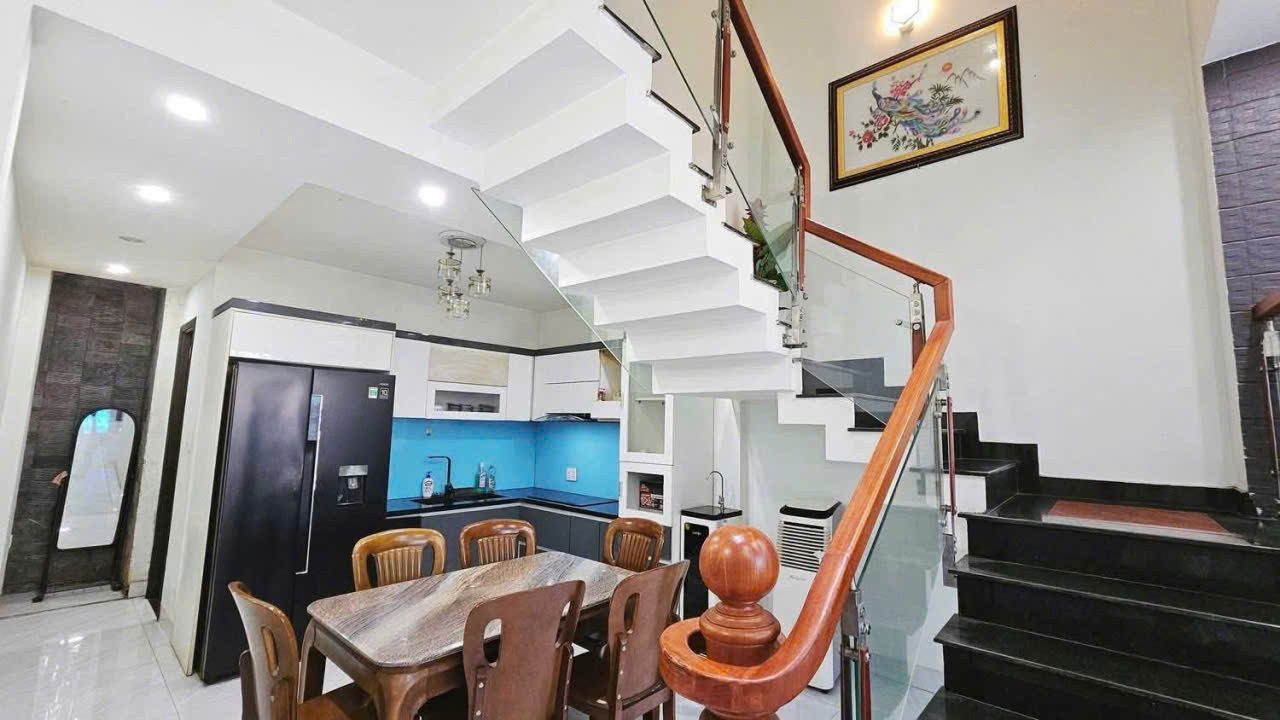 Cho thuê nhà 4 tầng đường Nguyễn Nhàn, Hòa Thọ Đông