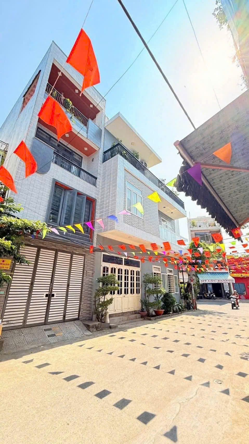 Cho thuê nhà kiệt Trần Cao Vân, Xuân Hà - Nhà đẹp, đầy đủ nội thất