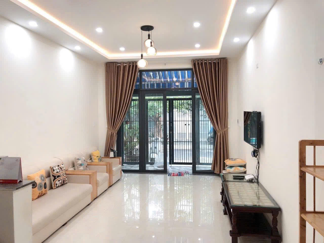 Cho Thuê Nhà 2 Tầng Mặt Tiền Đường Vũ Trọng Phụng, Đà Nẵng