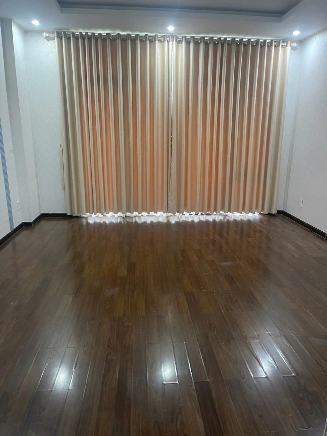 Hình 2