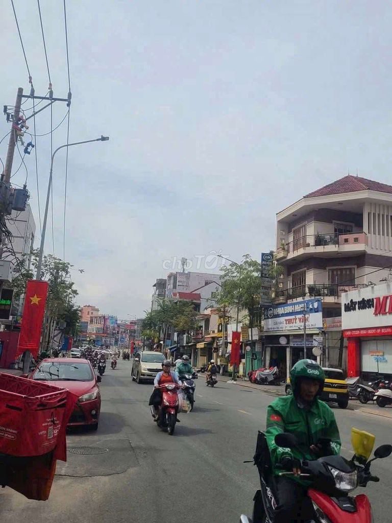 Cho Thuê Mặt Bằng Kinh Doanh CMT8, Gần Ngã 6 Chùa Bà