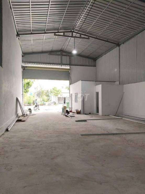 Cho thuê kho 270m² có văn phòng tại Bình Dương