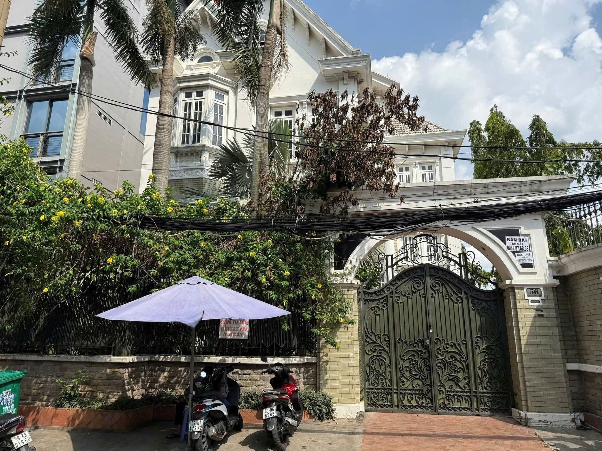 Cho thuê biệt thự cao cấp Thảo Điền có hồ bơi, diện tích 16.2m x 40m