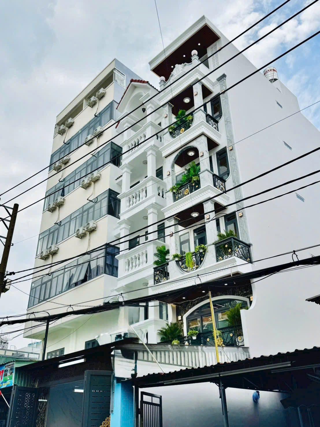 Nhà 5 tầng chính chủ, có thang máy, 90m², quận 4, giá 3.45 tỷ, cho thuê 28 triệu/tháng
