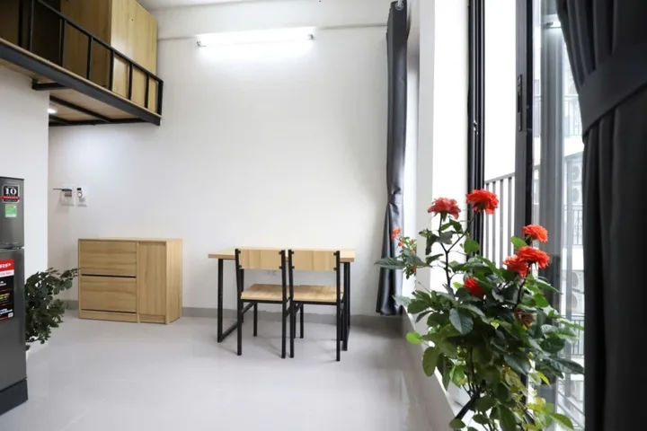 TÒA NHÀ 9 TẦNG, THANG MÁY, 44 PHÒNG KHÉP KÍN, NGÕ 132 ĐƯỜNG CẦU GIẤY, CẦN BÁN.
