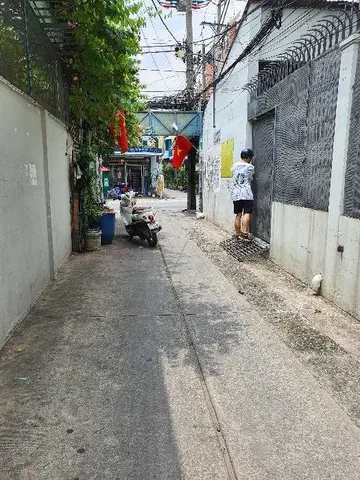 🏚️- Nhà gần AEON Tân Phú, đường Tân Kỳ Tân Quý.,
- Hẻm 3,5m, xe ba gác chạy vi vu.,