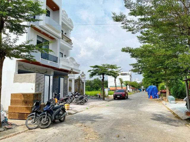 NGỘP BÁN ĐẤT LÊ VĂN LƯƠNG, PHƯỚC KIỂN GẦN QUẬN 7, 85M2, HXH, GIÁ 3.85 TỶ