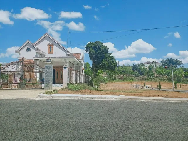 CẦN VỐN SANG GẤP 2.000M2 ĐẤT THỔ CƯ GIÁ RẺ BAO SỔ HỒNG