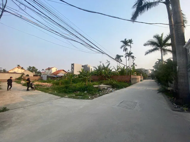 Bán 1 lô duy nhất tại tân dương Thủy Nguyên dt 78m ngang 5 giá chỉ 2tỷ 6xx .l/h:076.231.9990 em Thuý