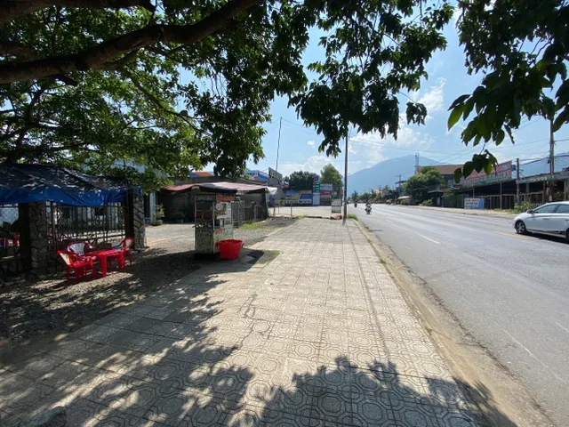 3850m2 đất vườn ( có 300m2 thổ) mặt tiền ql 20 dưới chân đèo Bảo Lộc giá 10 tỷ