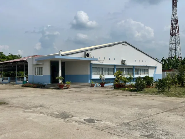 Nhà xưởng mt TL 824 xã Lương Bình, Bến Lức tổng dt 12738m2 giá 75 tỷ