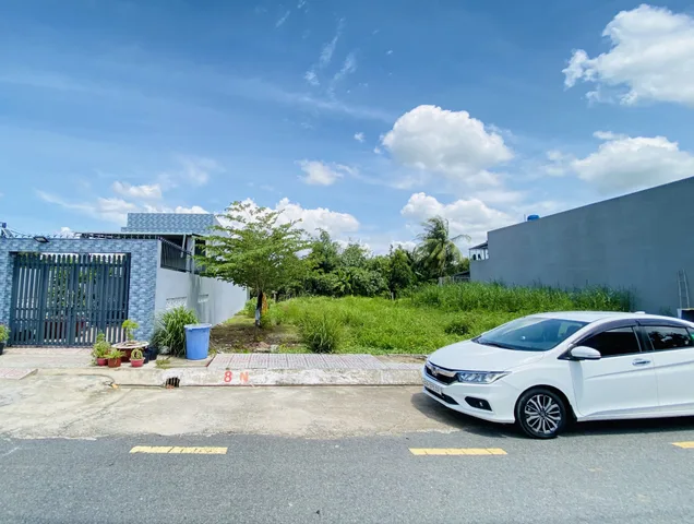 Bán đất 137.6m² full thổ cư ngang 4.3m giá 1.75 tỷ tại Xã Long Định Huyện Cần Đước