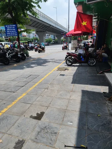 Bán nhà Mặt phố Đại La (Hai Bà Trưng) 71m, 3 tầng, mt 4m, giá 35 Tỷ