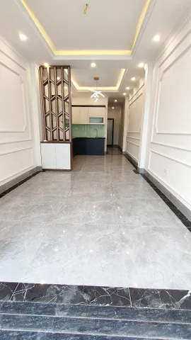 Nguyễn Văn Linh,Thạch Bàn DT40m ngõ thông ô tô vào nhà giá 7.2 tỷ