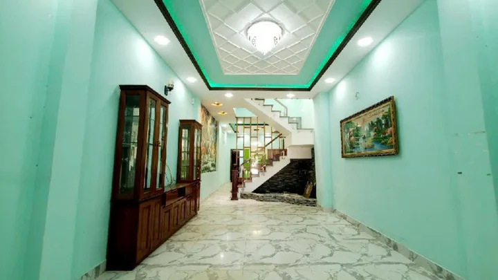 Bán nhà 3 Tầng - Hẻm ôtô 10m - giá 5.6 tỷ Quận Bình Tân