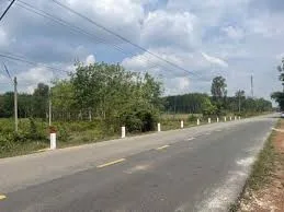 cân bán 6 lô đất ở mặt tiền đường nhựa