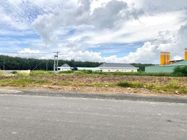 Bán đất 260m² giá 290 triệu tại Xã Tân Quan Huyện Hớn Quản LH 0931.783.209_C. Huyền