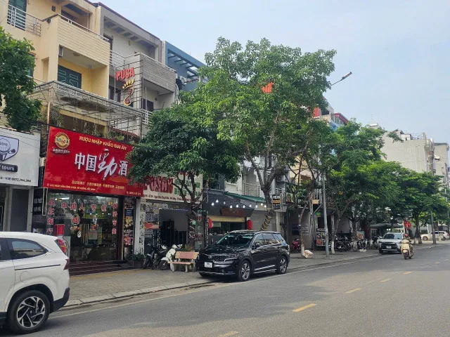 Bán nhà 4 tầng khu hud-A. Diện tích đất 89m. Mặt đường ngọc hân công chúa. Phường võ cường bắc ninh