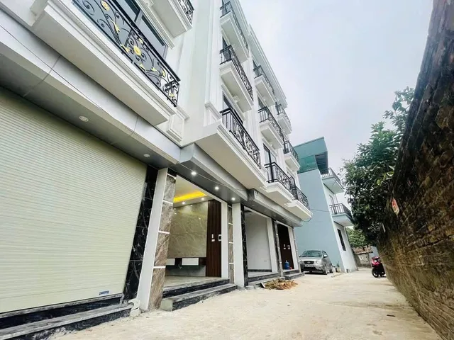 Nhà trung tâm Đan Phượng, Trạm Trôi 42M 4 Tầng, 4 ngủ, ngõ ô tô đỗ giá 4.65 tỷ