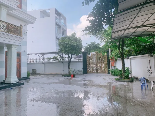 Bán Gấp BiỆT Thự 3 Tầng Mặt Tiền  đường số 8  Thủ đức
