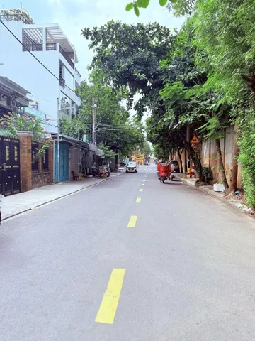 NGÃ TƯ LẠC LONG QUÂN - ÂU CƠ, (5x13.5)m, 4 tầng, xe hơi đỗ cửa, 9.5 tỷ.