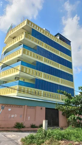 BÁN KHÁCH SẠN ĐƯỜNG LÒ LU, LONG TRƯỜNG - 200m2 - 6 TẦNG - GIÁ 20 TỶ