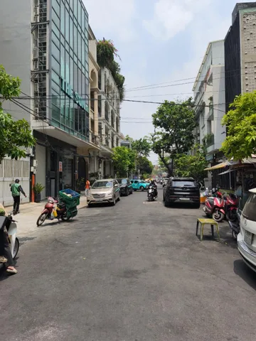 Bán nhà 6 tầng HXH có thang máy nguyễn gia trí p25 Bình thạnh