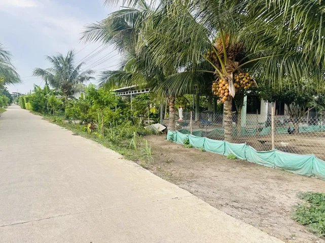 1000m2 có 120m2 thổ cư (720tr), cách tphcm 40km