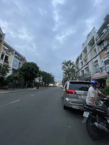 Nhà Mặt Tiền 4 Tầng, Đường ôtô, giá 11.8 tỷ Phường BTĐB, Bình Tân.