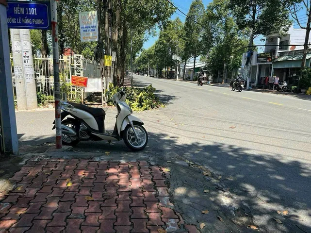 Nhà Vườn và 2 phòng trọ rộng mới An Thạnh-TP.Thuận An (sát bên Phú Thọ-Phường Thủ Dầu Một-TP.HCM) ngang 12,8m-284m2 sau lưng Giáo Xứ Bà Lụa,Đường oto-hẻm 1101 Lê Hồng Phong,dân kín