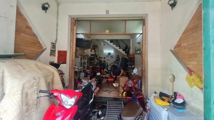 Bán 3 Tầng, Đường ôtô, giá 9.3 tỷ Phường Tân Thành, Tân Phú.