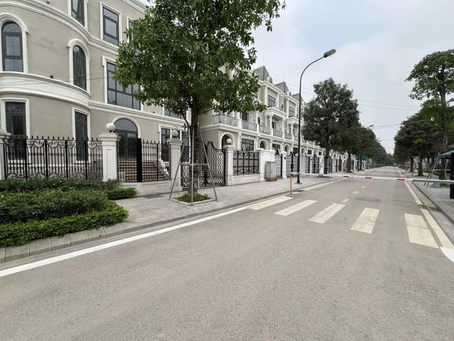 BÁN BIỆT THỰ CIPUTRA VÕ CHÍ CÔNG – 150M² – 5 TẦNG – MẶT TIỀN 7M – GIÁ 61.5 TỶ 📍