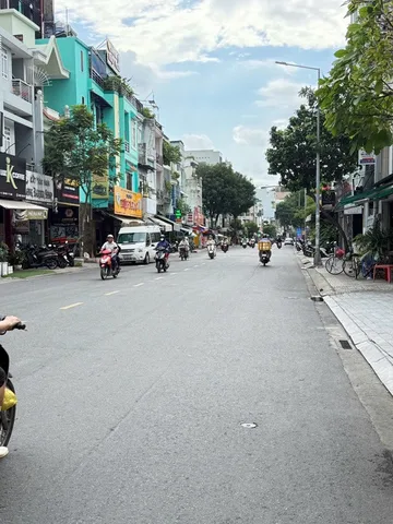 Bán nhà 80.6m²  4×20m² giá 11.9 tỷ  Phường Phú Thọ Hòa