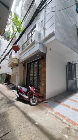 BÁN NHÀ 7 TẦNG. THANG MÁY. 5 PHÒNG KHÉP KÍN. NGÕ THÔNG. ĐƯỜNG BÙI XƯƠNG TRẠCH