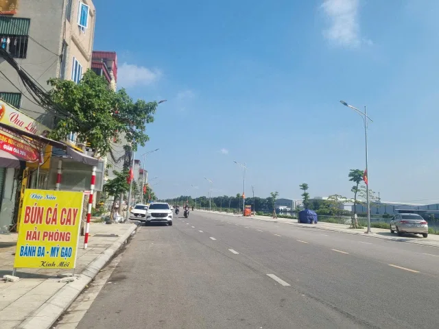 Bán 90m đất nhìn hồ lãm làng. Đường 32m. Phường nam sơn bắc ninh