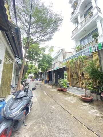Bán nhà Gấp 2 Tầng HXH Đ, số 9 Bình Tân