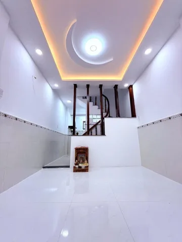 Nhà 2 tầng sàn 40m2, Vuông – Nguyễn Văn Khối QV