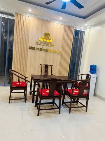 Bán căn liền kề 4 tầng dãy CL10 KĐT him lam đại phúc. đã hoàn thiện. Đủ đồ có thang máy. Diện tích 75m mặt tiền 5m hướng tây nam. Phường võ cường tỉnh bắc ninh