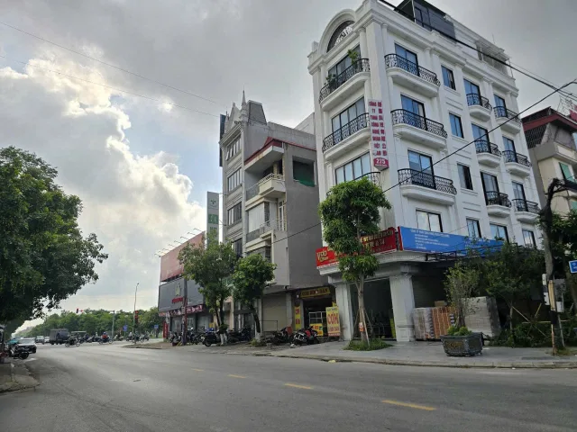 Bán 108m đất lô góc.làn 2 đường nguyễn quyền. Nhìn khu phức hợp thể thao. Khu bò sơn 3. Phường võ cường bắc ninh