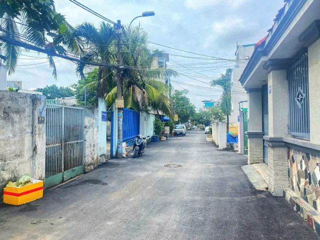 Bán Đất Thổ Cư  Quận 2 Mặt Tiền Đường Xe tải ra Nguyễn Duy Trinh gần 200m ngang ~11m