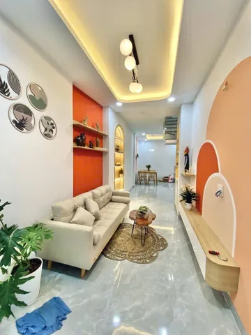 Nhà mới 2 tầng + Sân vườn 32m2 – Phạm Văn Đồng QV
