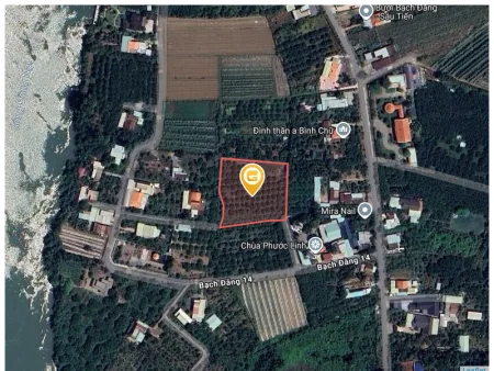Bán đất 3645.9m² có sẵn 300m² thổ cư ngang 36m giá 17 tỷ tại Phường Tân Uyên