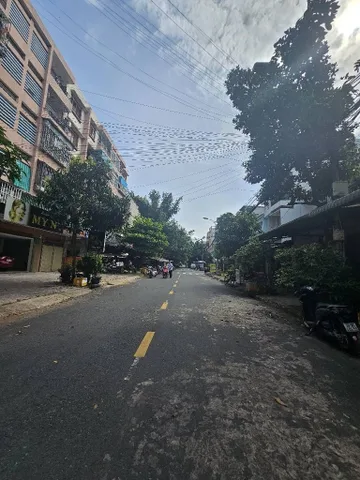 BÁN NHÀ NGAY CHUNG CƯ SƠN KỲ TÂN PHÚ -80M2-ĐƯỜNG XE HƠi-CÓ DÒNG TIỀN THÁNG-MẶT TIỀN KINH DOANH ĐA NGÀNH NGHỀ.