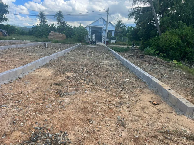 0763615365 Bán đất 140m² giá 690 triệu Phường Hòa Thắng