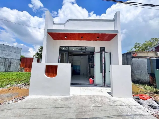 BÁN GẤP CĂN NHÀ Ở TÂN PHONG , MỚI XÂY HOÀN THIỆN ĐỂ GIA ĐÌNH ĐI MỸ ĐỊNH CƯ