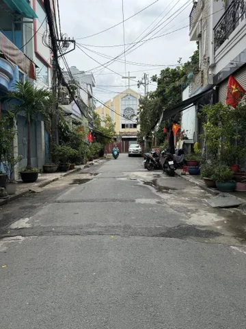 CHỬ ĐỒNG TỬ - TÂN BÌNH, hẻm xe hơi thông, 6.5x15 - vị trí tuyệt đẹp, 7.7 tỷ